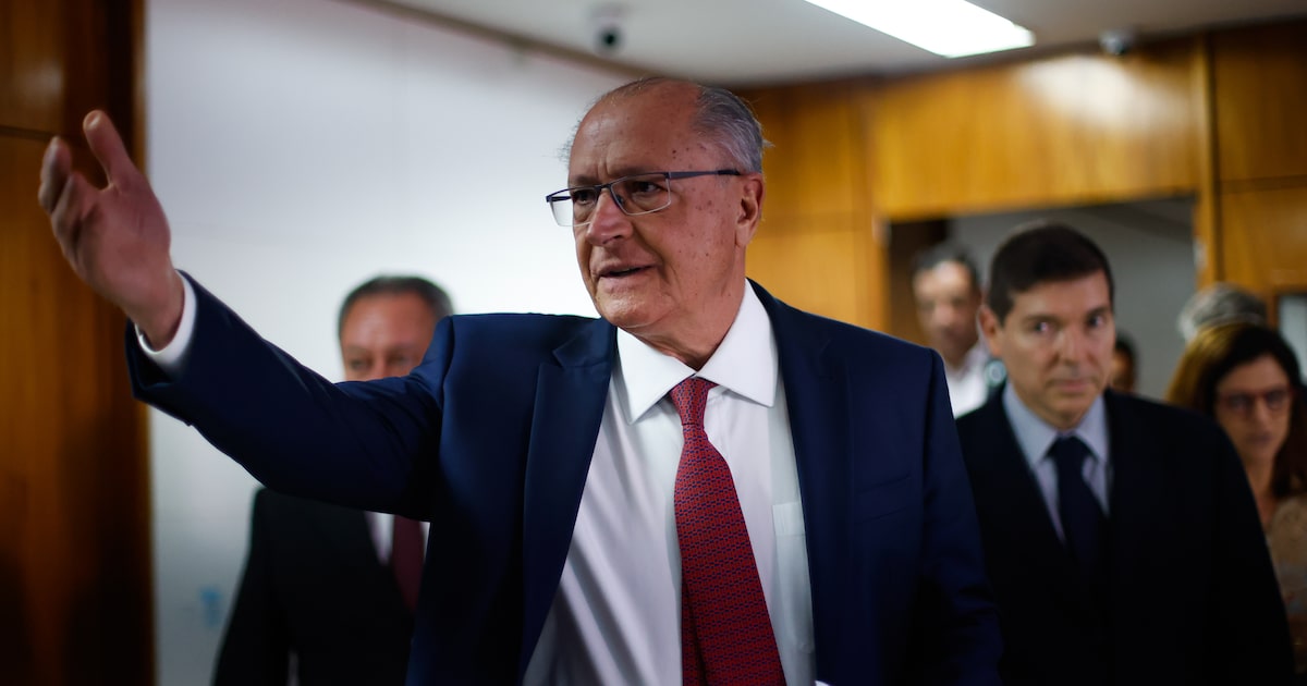 Vice-presidente da República e ministro do Desenvolvimento, Indústria, Comércio e Serviços, Geraldo Alckmin, durante reunião com empresários sobre tarifas de Trump (Foto: Wilton Junior/Estadão)