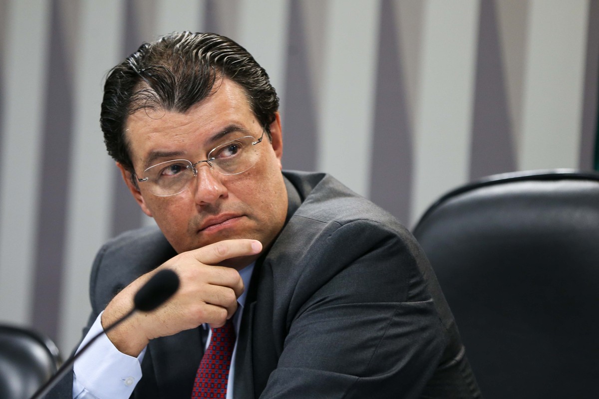 Congresso pode ajustar 'jabutis' que afetam conta de luz, afirma líder do MDB Senador Eduardo Braga (Foto: Marcelo Camargo / Agência Brasil)