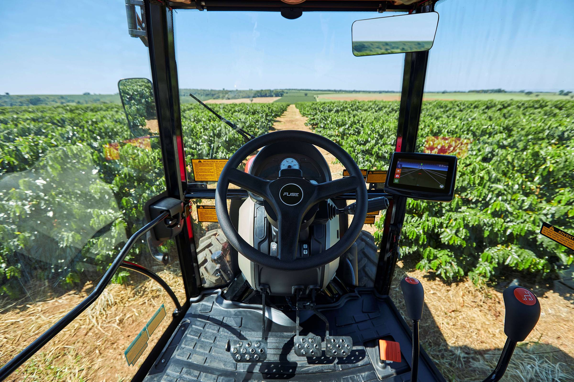 Lula revoga isenção do IR para títulos e gera polêmica entre investidores Trator apresentado na Agrishow 2023, em Ribeirão Preto. Letras e certificados de recebíveis podem financiar compra de equipamentos no agronegócio (Foto: Divulgação)