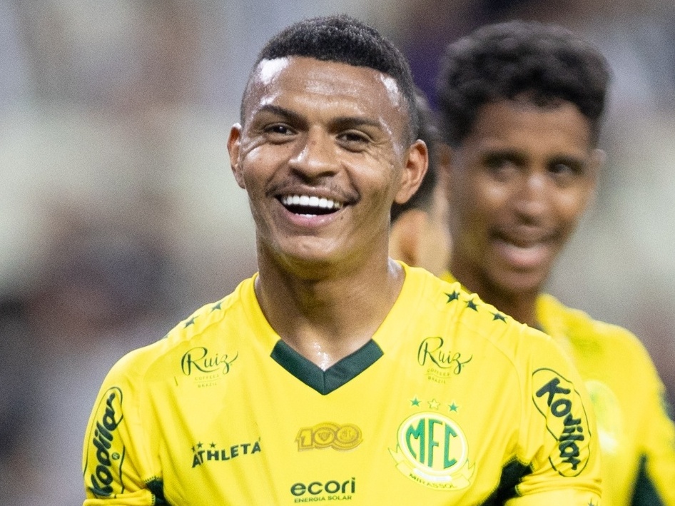 Negueba comemora gol marcado pelo Mirassol contra o Ceará no Brasileirão (Foto: Baggio Rodrigues/AGIF)