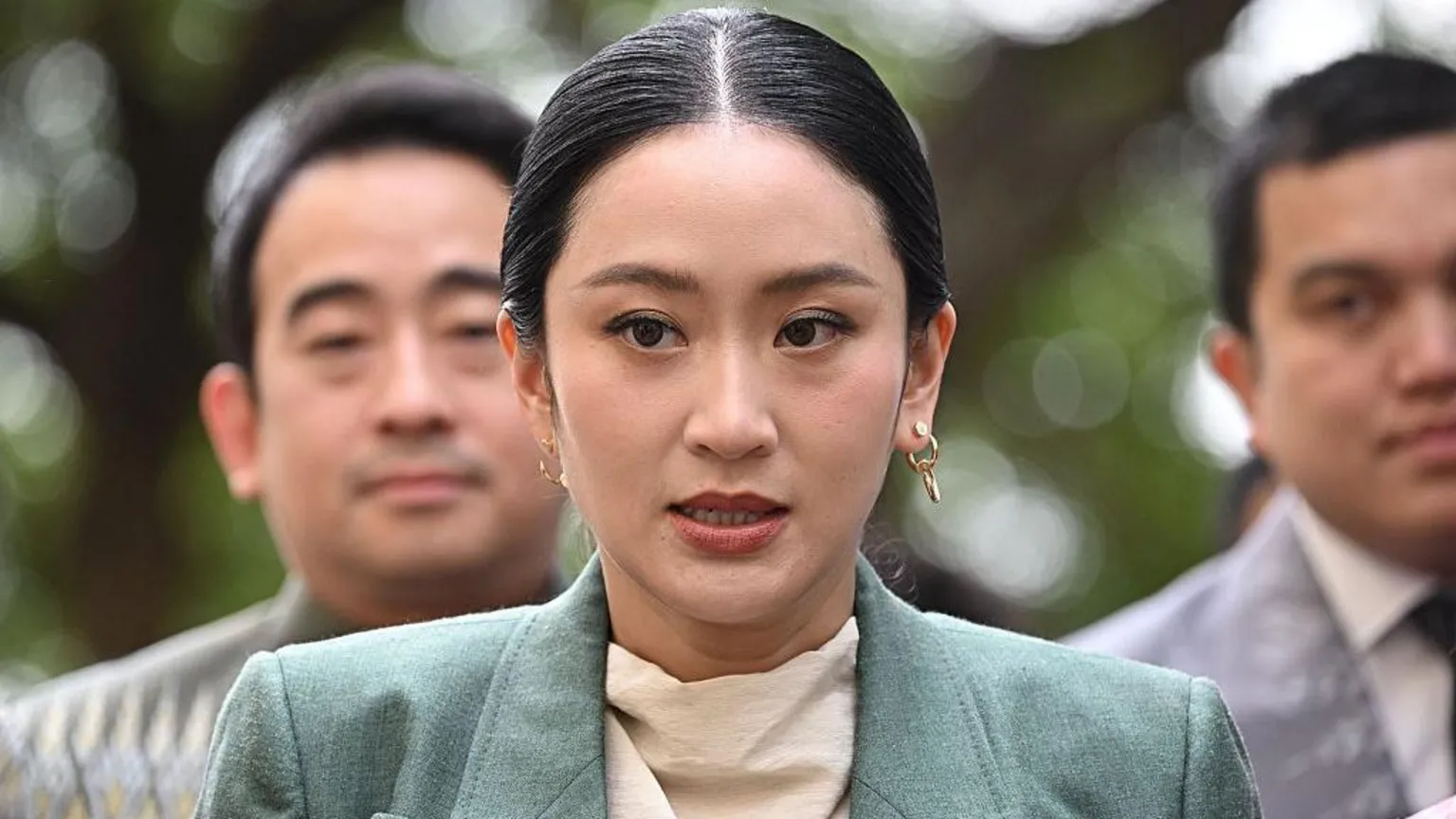 Paetongtarn Shinawatra foi suspensa enquanto um tribunal tailandês considera um pedido para sua remoção (Foto: Getty Images)
