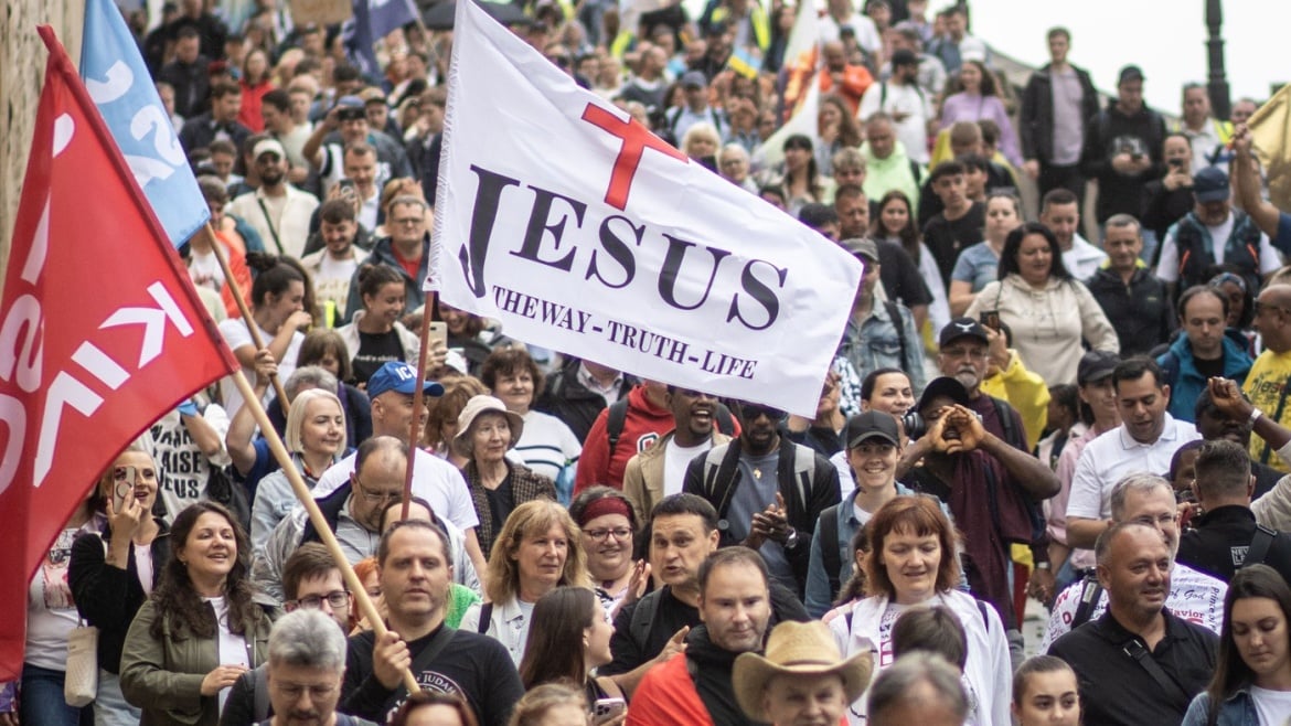 Marcha para Jesus reúne milhares de fiéis nas ruas de Praga Um momento da Marcha de Jesus de 2 de agosto de 2025, em Praga. (Foto: Facebook/Jesus Pochod)