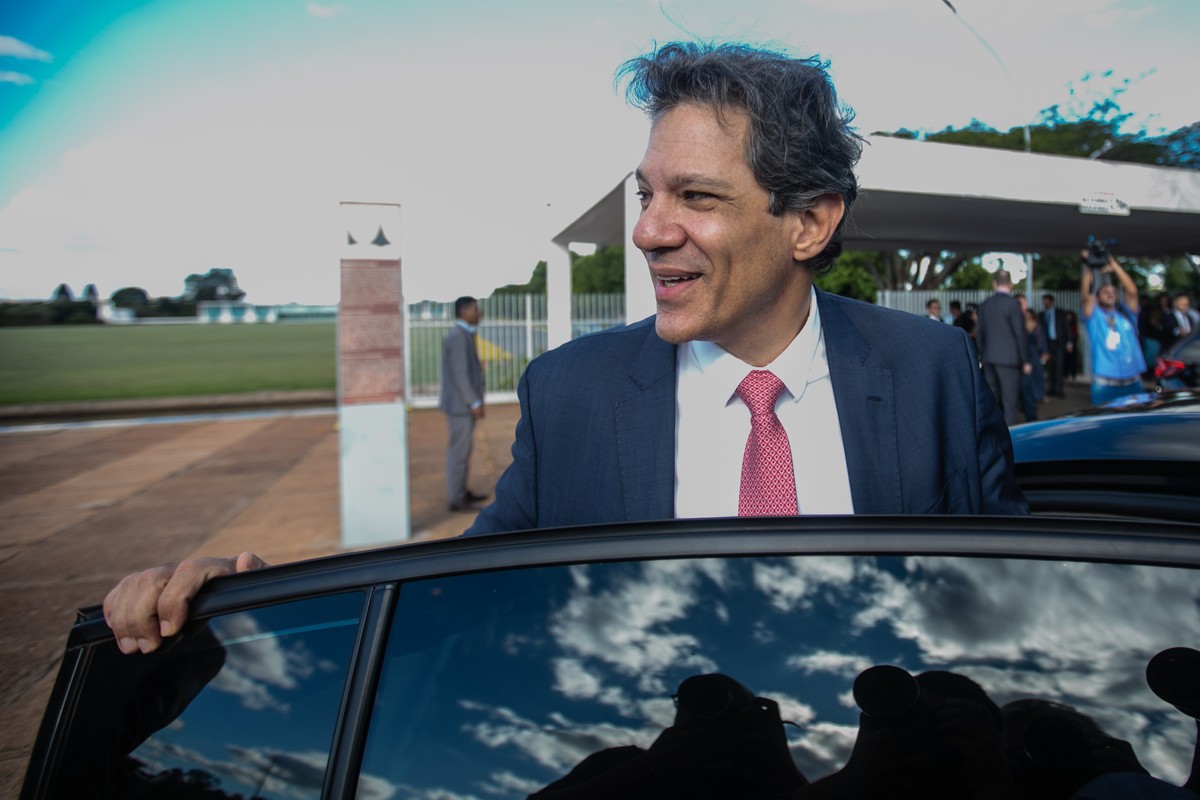 Ministro Fernando Haddad após reunião do Palácio da Alvorada sobre IOF (Foto: Brenno Carvalho / Agência O Globo)