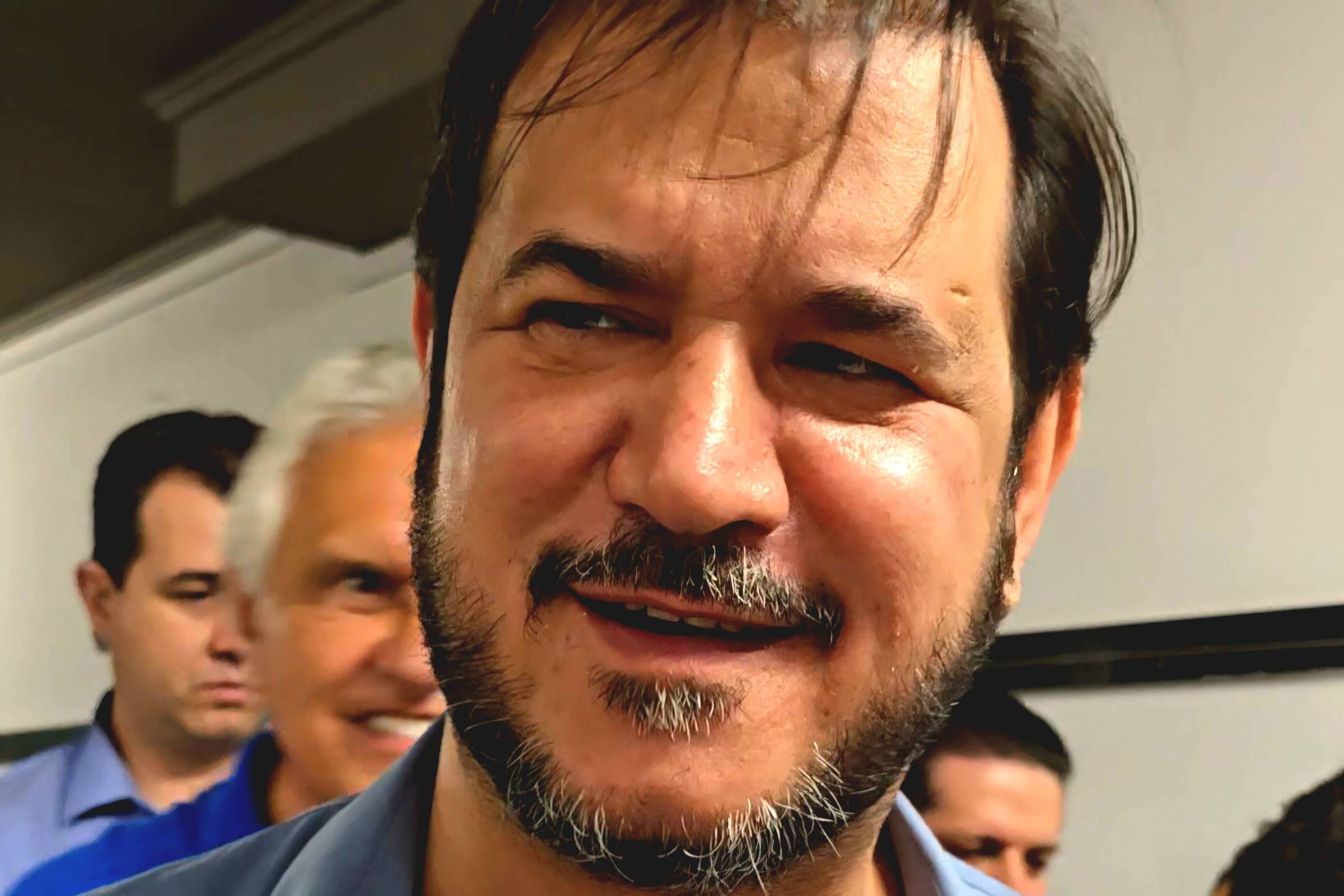 O presidente do União Brasil, Antonio Rueda, acompanha em Goiânia o 1º turno das eleições municipais, em 2024 (Foto: Ranier Bragon - 6.out.24/Folhapress)