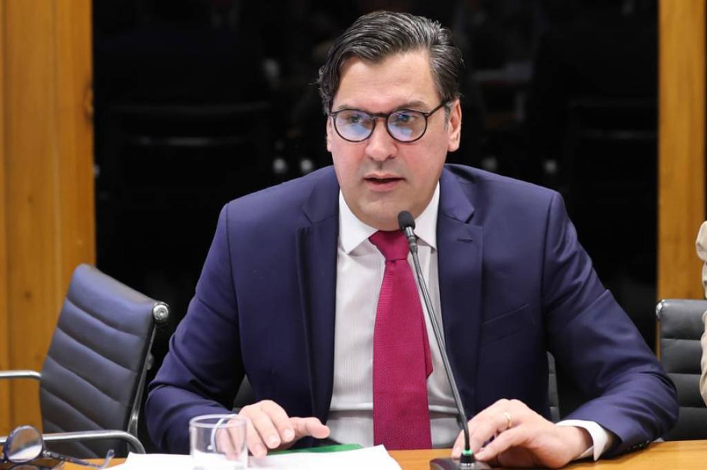 MDB destina R$ 5,7 mi em emendas a hospital que contrata familiares Líder do MDB na Câmara dos Deputados, Isnaldo Bulhões Jr. (Foto: Marina Ramos/Câmara dos Deputados)
