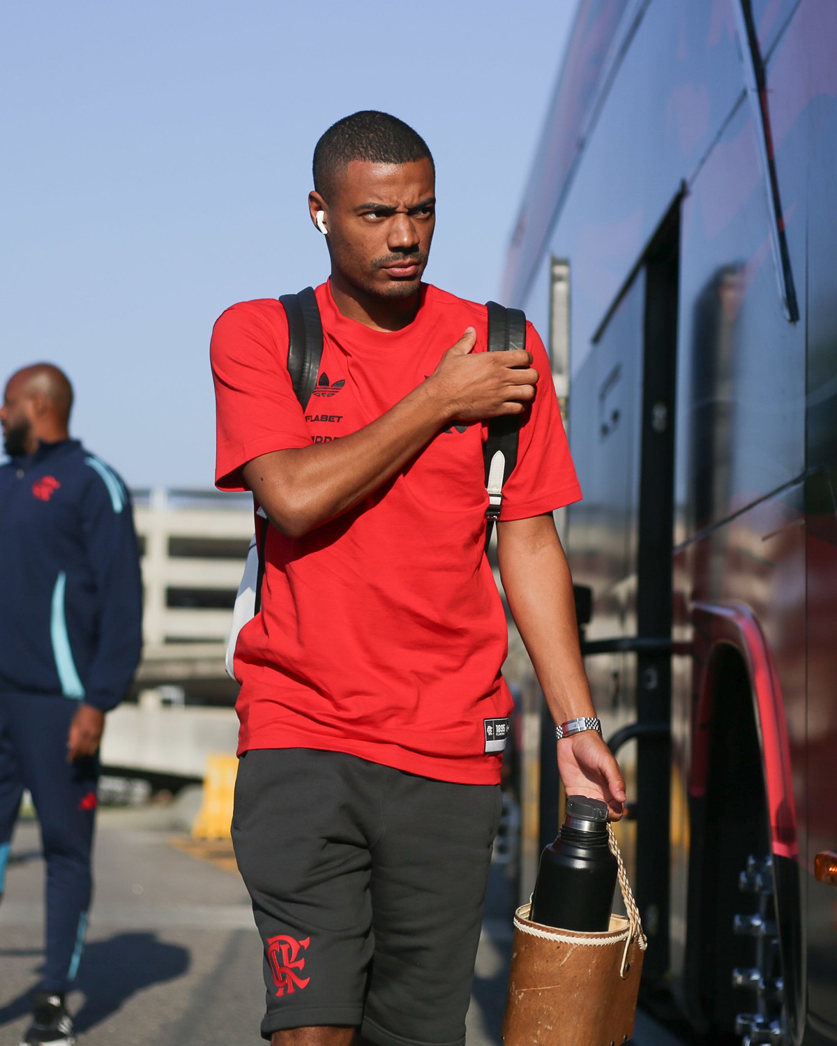 De la Cruz é autorizado a viajar ao Uruguai após polêmica com médico do Flamengo De La Cruz, volante do Flamengo (Foto: Gilvan de Souza/Flamengo)
