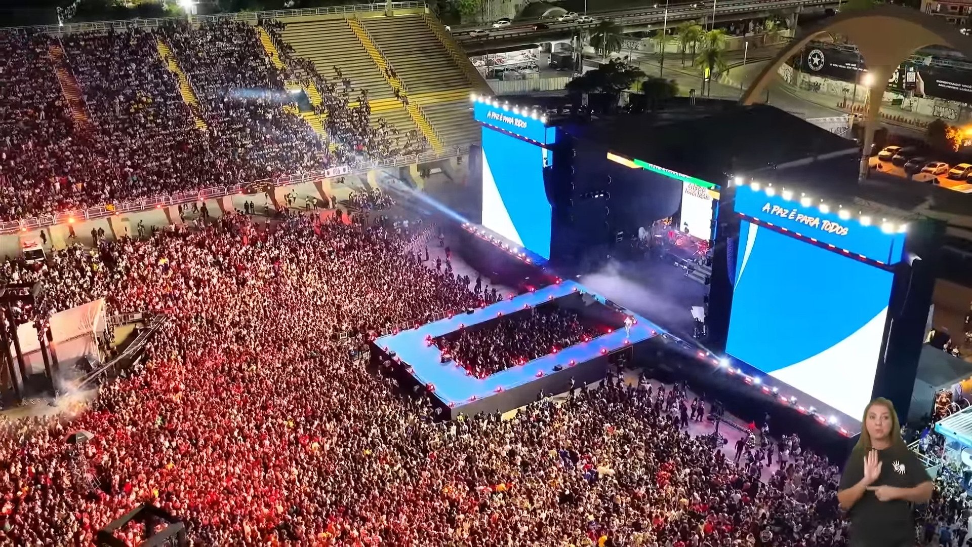 Marcha para Jesus no Rio de Janeiro reúne 300 mil pessoas em celebração de fé e união