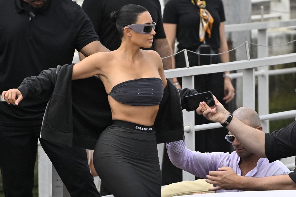 Celebridades se reúnem em Veneza para o casamento de Jeff Bezos e Lauren Sánchez Kim Kardashian chega para casamento de Jeff Bezos e Lauren Sánchez em Veneza (Foto: Andrea Pattaro/AFP)