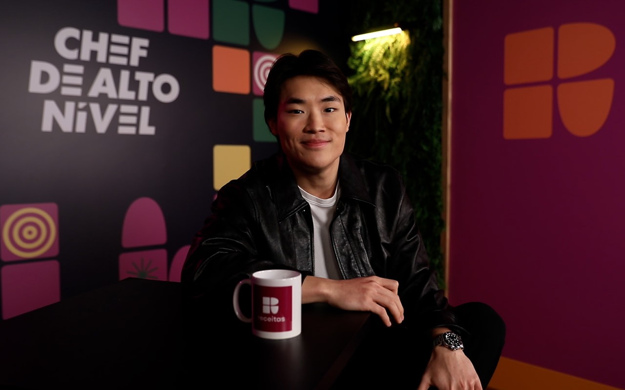 Arthur Paek conversa com eliminados do reality Chef de Alto Nível Foto: Reprodução