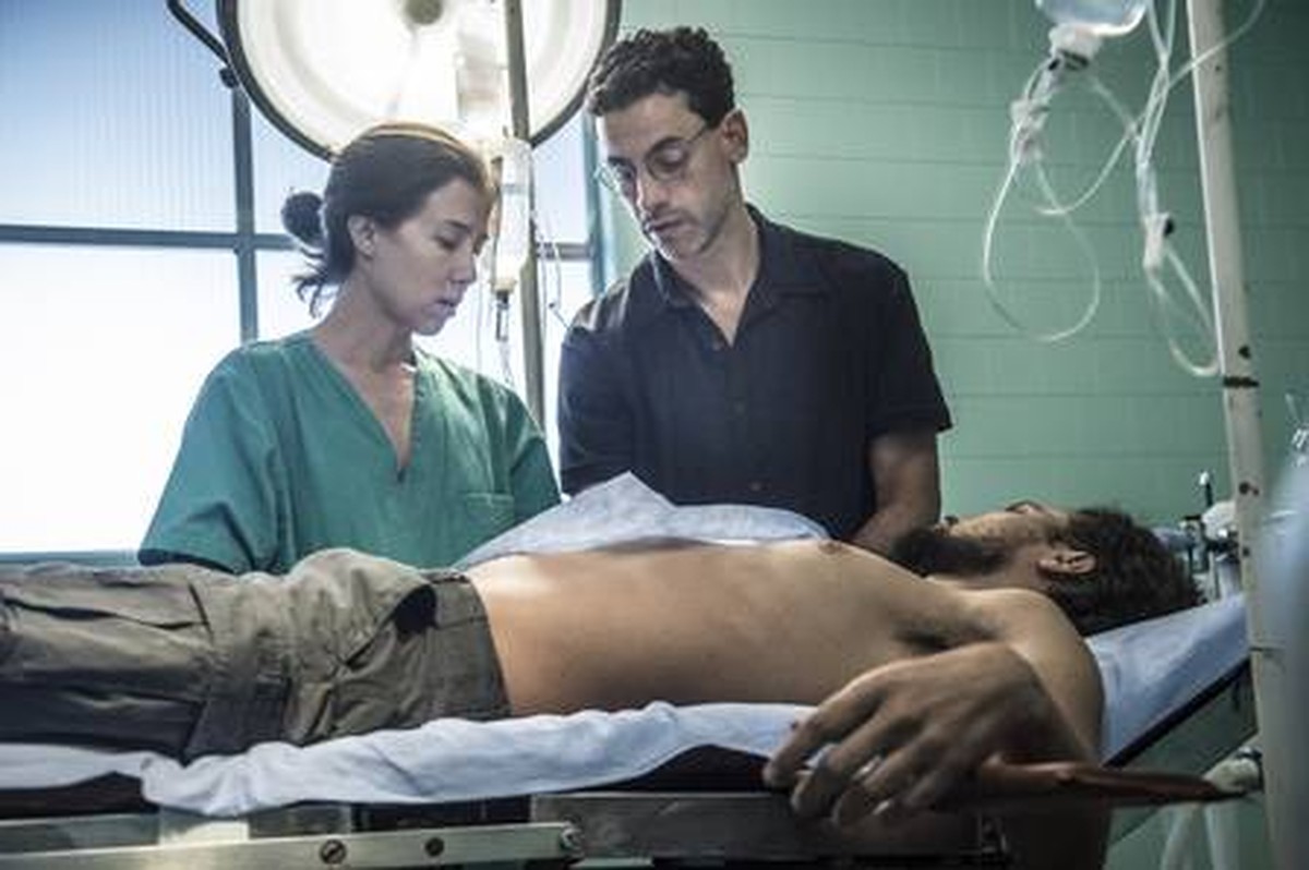 Oito séries médicas imperdíveis para maratonar no streaming Marjorie Estiano e Márcio Maranhão em 'Sob pressão' (Foto: Divulgação/TV Globo)