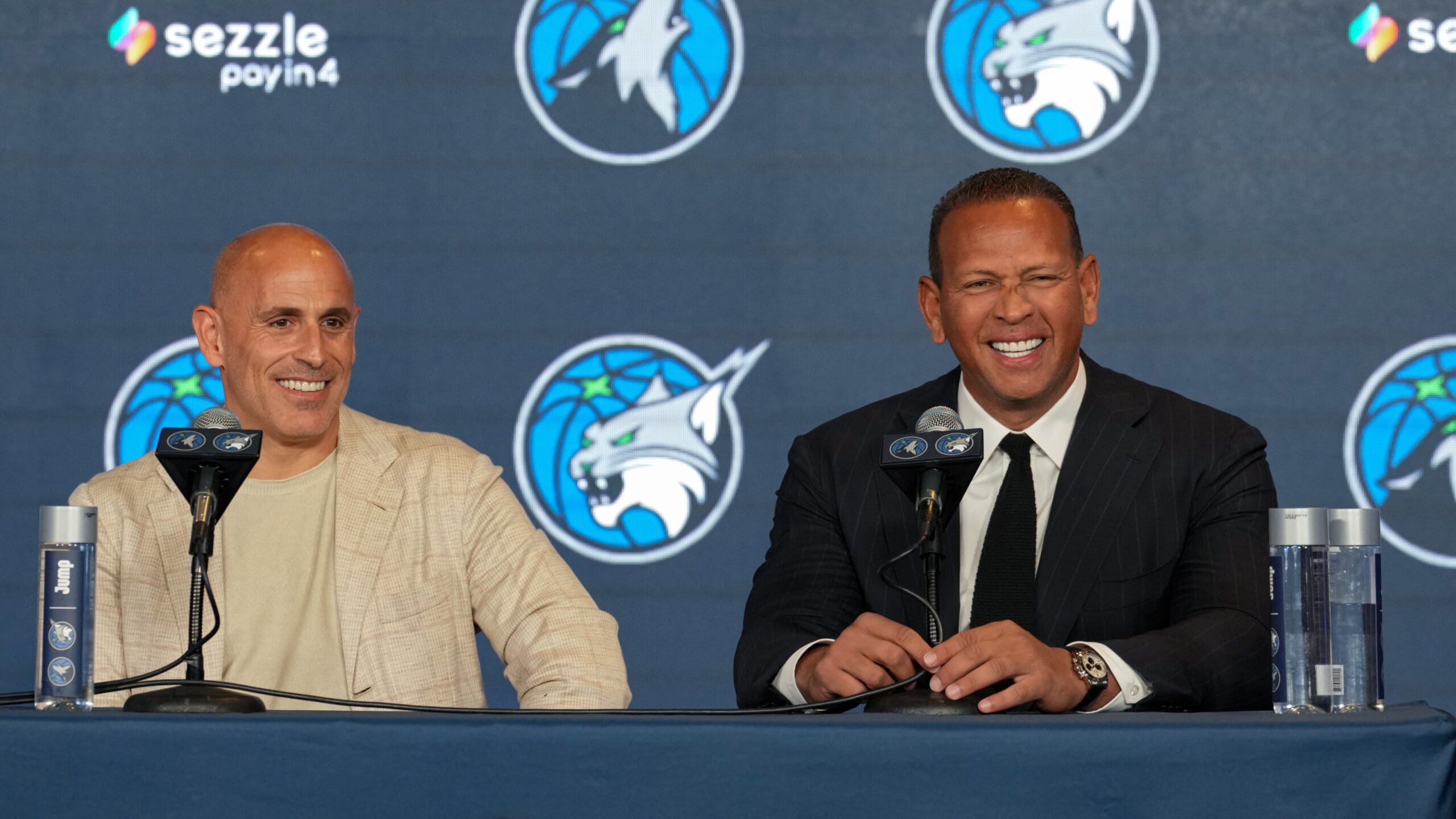 Rodríguez e Lore assumem controle dos Timberwolves e planejam mudanças na franquia Rodríguez e Lore assumem controle dos Timberwolves e planejam mudanças na franquia