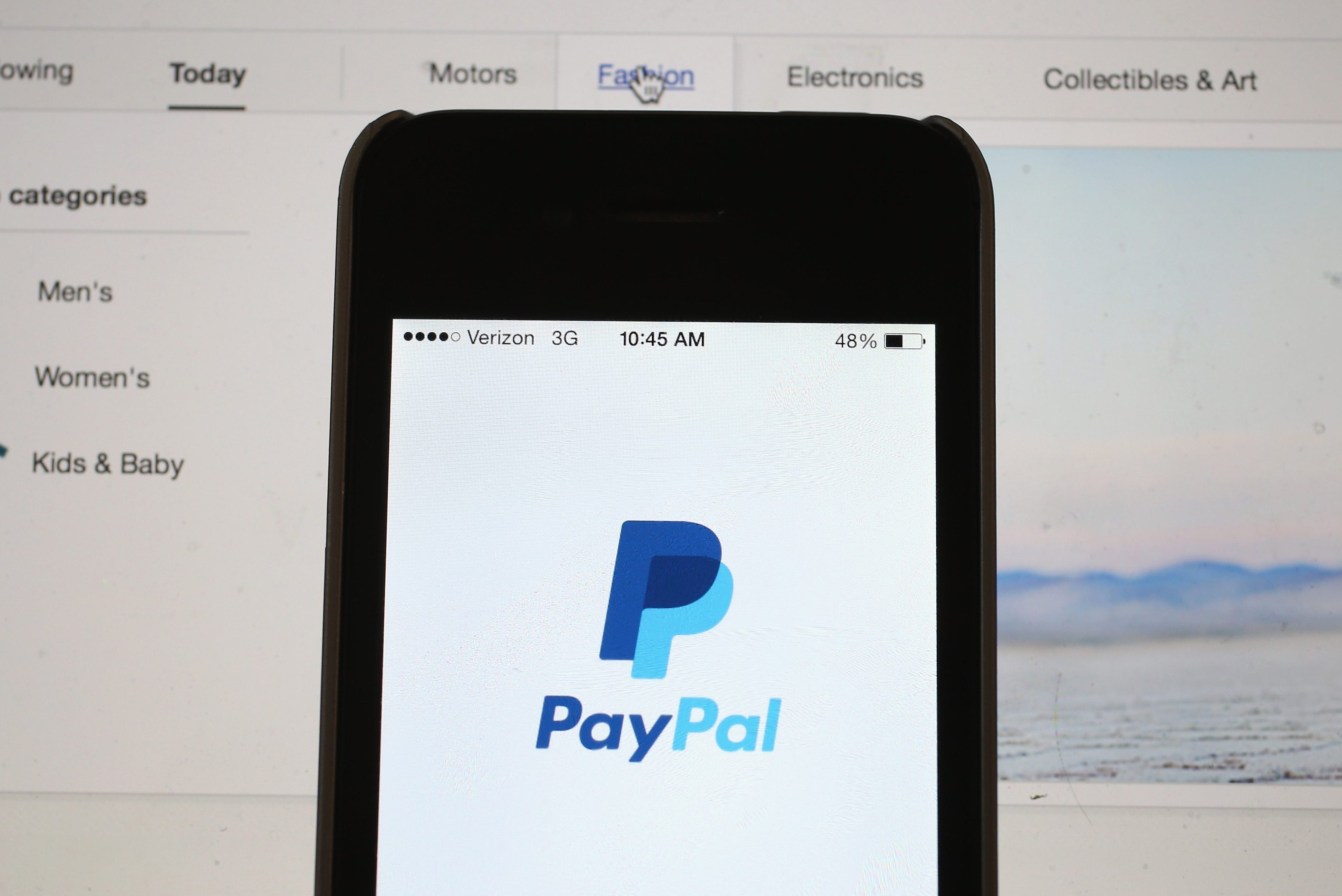 Usuários de diferentes serviços poderão pagar uns aos outros usando suas carteiras e meios de pagamentos locais (Foto: Joe Raedle/Getty Images)