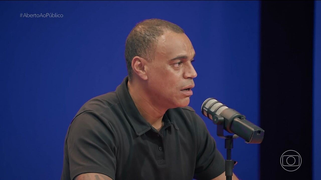 Denílson conta situação constrangedora com Zezé Di Camargo em programa ao vivo Foto: Reprodução