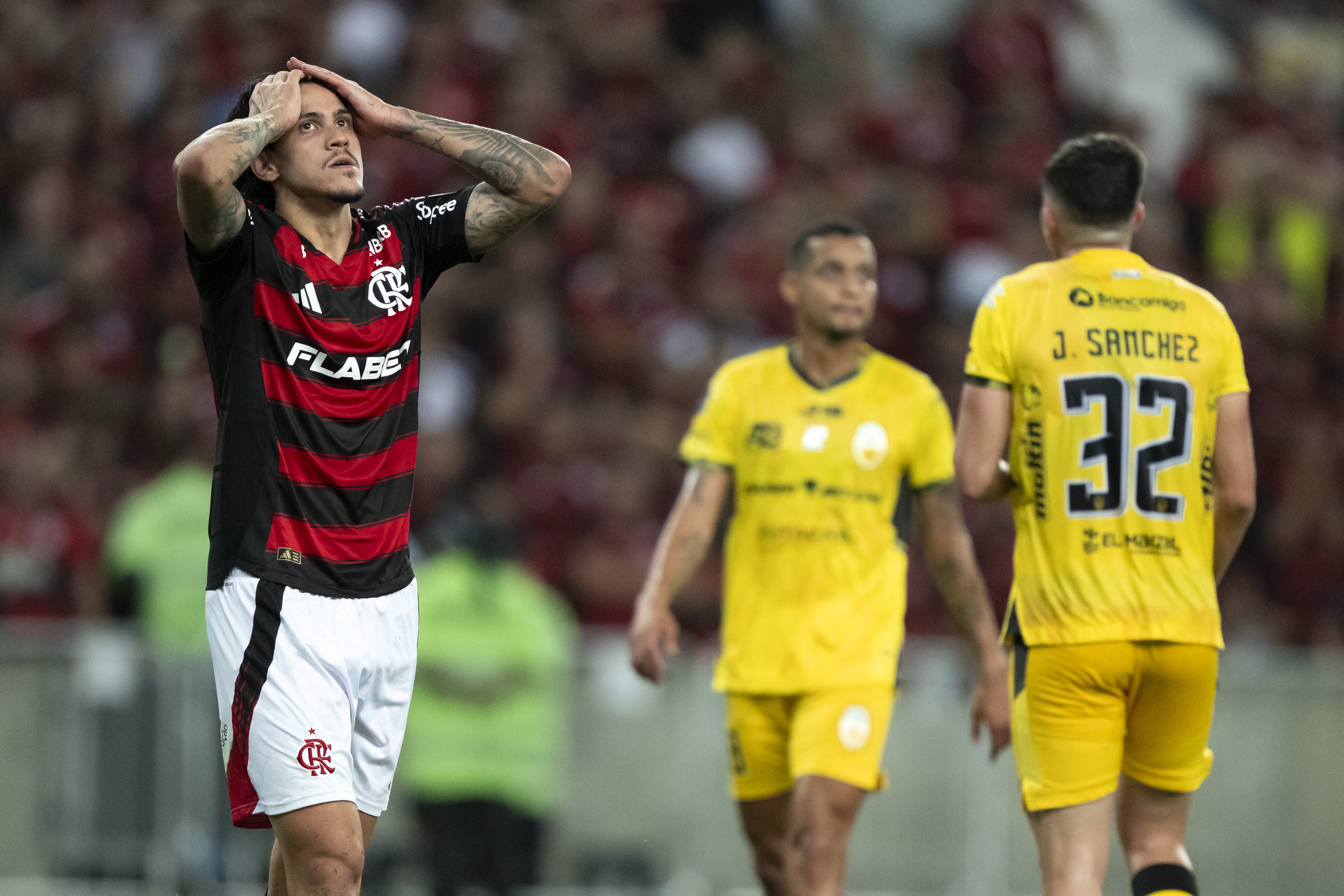 Flamengo confirma negociação sobre venda de Pedro com apoio de Filipe Luís Foto: Reprodução