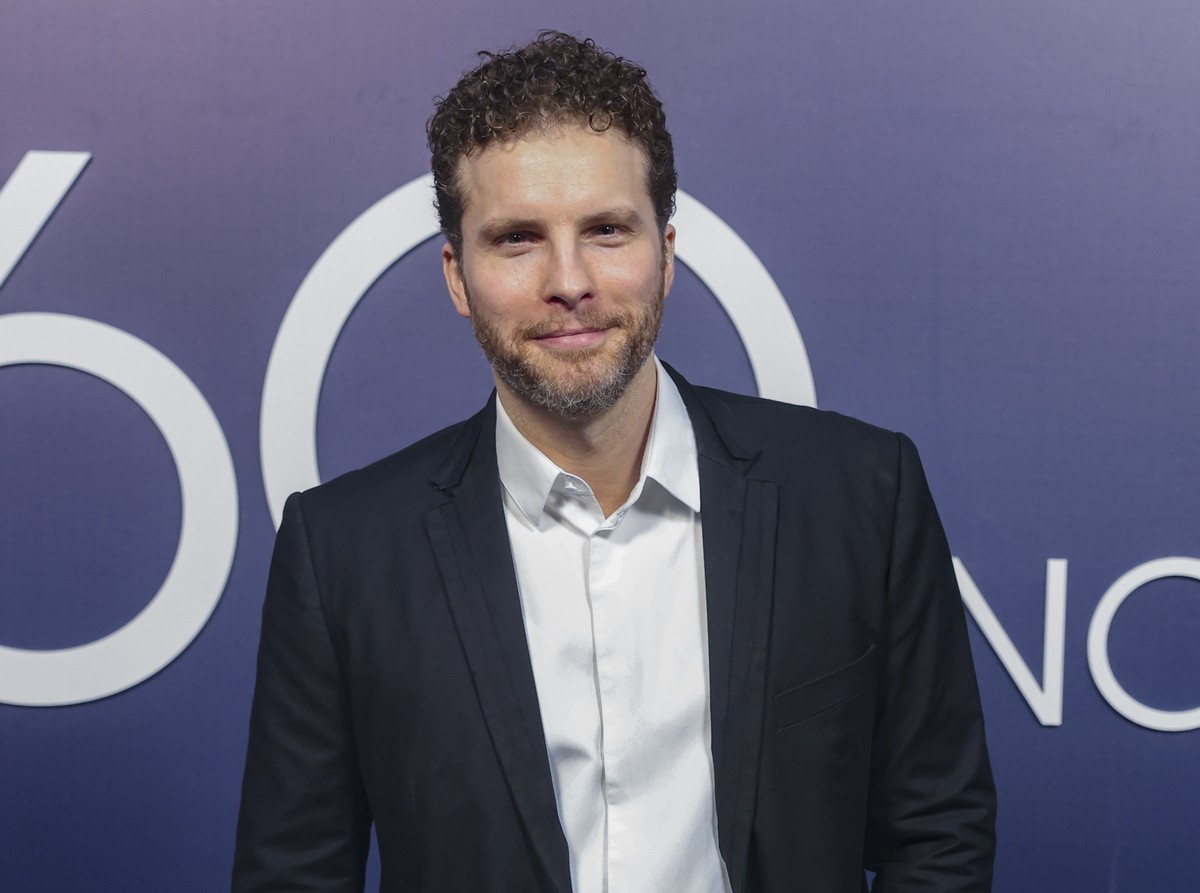Thiago Fragoso revela detalhes sobre novo filme e celebra 20 anos de casamento Thiago Fragoso — Foto: Globo/ Leo Rosario