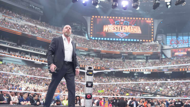 Sadiq Khan convida Triple H a trazer WrestleMania para Londres em 2025