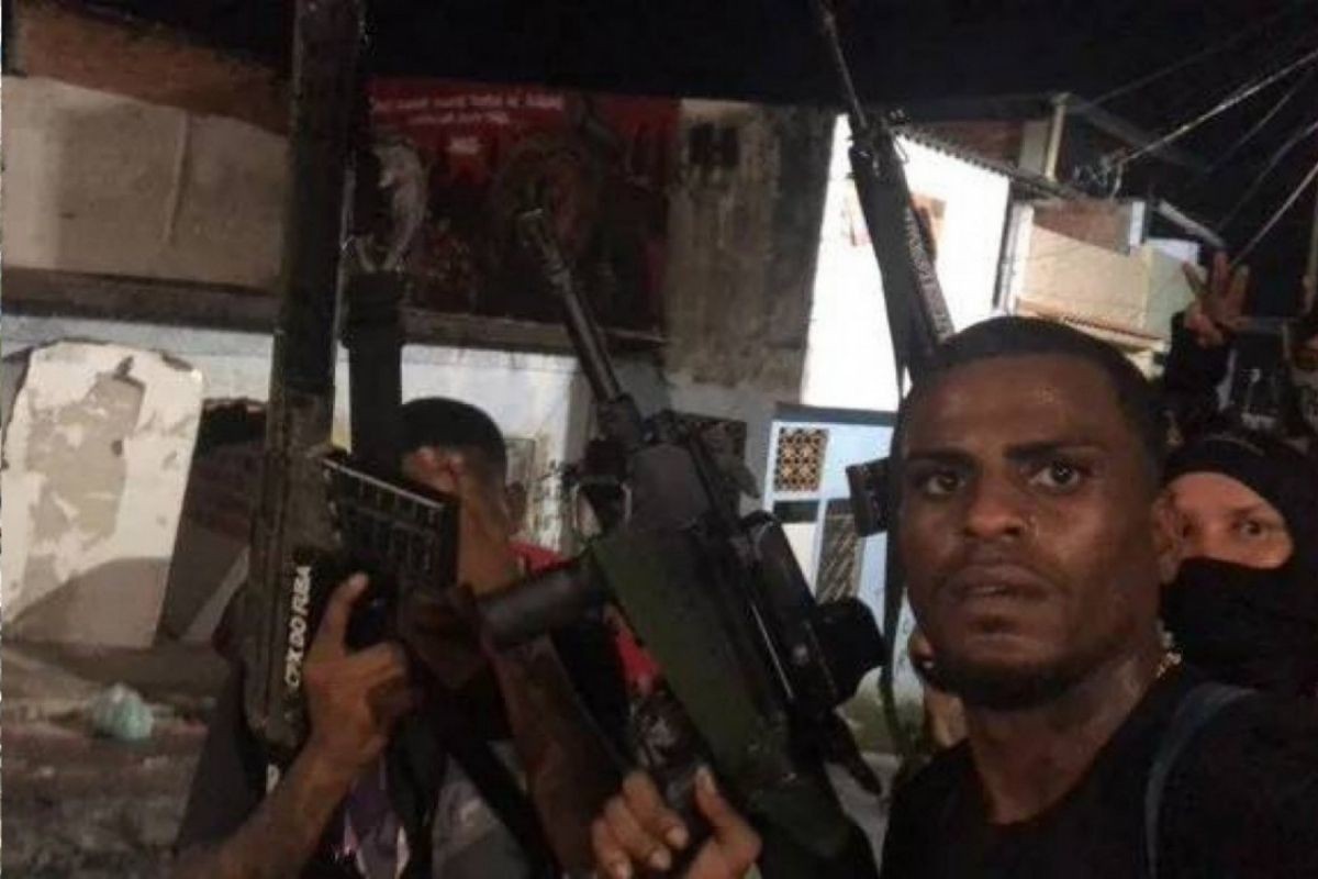 Rugal, apontado pela PM como um dos principais traficantes da Serrinha, foi preso na sexta-feira (Foto: Redes sociais)
