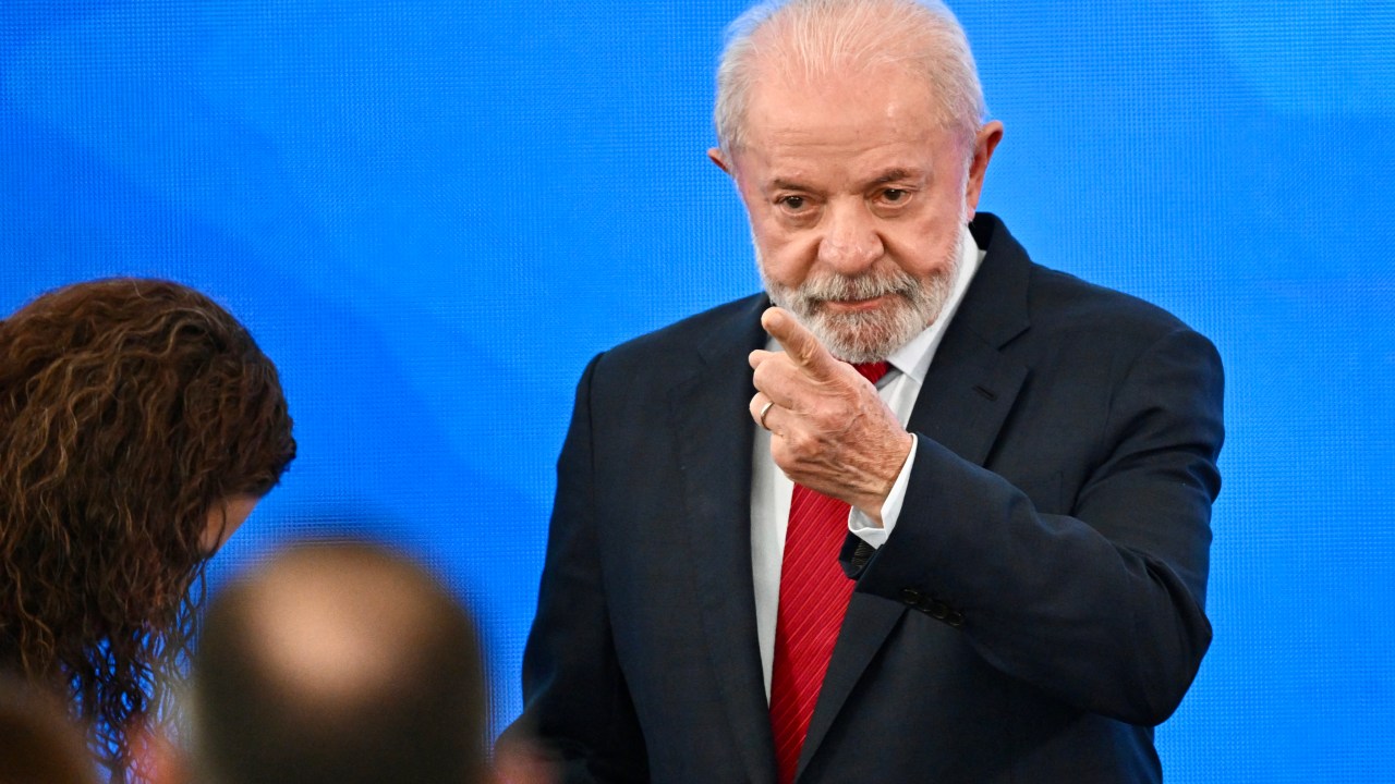 Lula promove jantar com ministros do STF em apoio a Moraes após sanções dos EUA O presidente Lula durante evento no Palácio do Planalto - 23/07/2025 (Foto: EVARISTO SA/AFP)