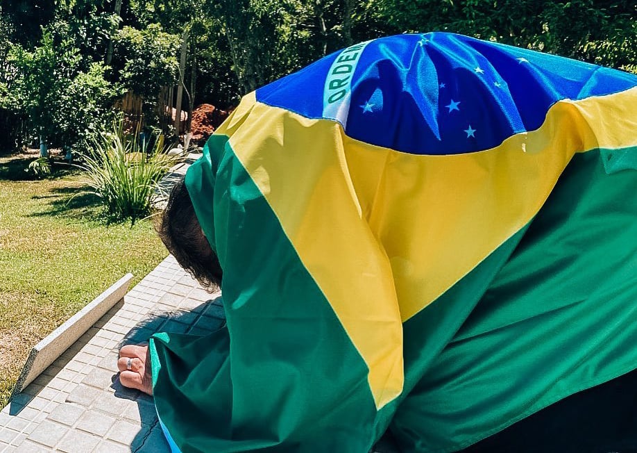 “Pastor afirma que o trono do Brasil é de Jesus e não de homens”