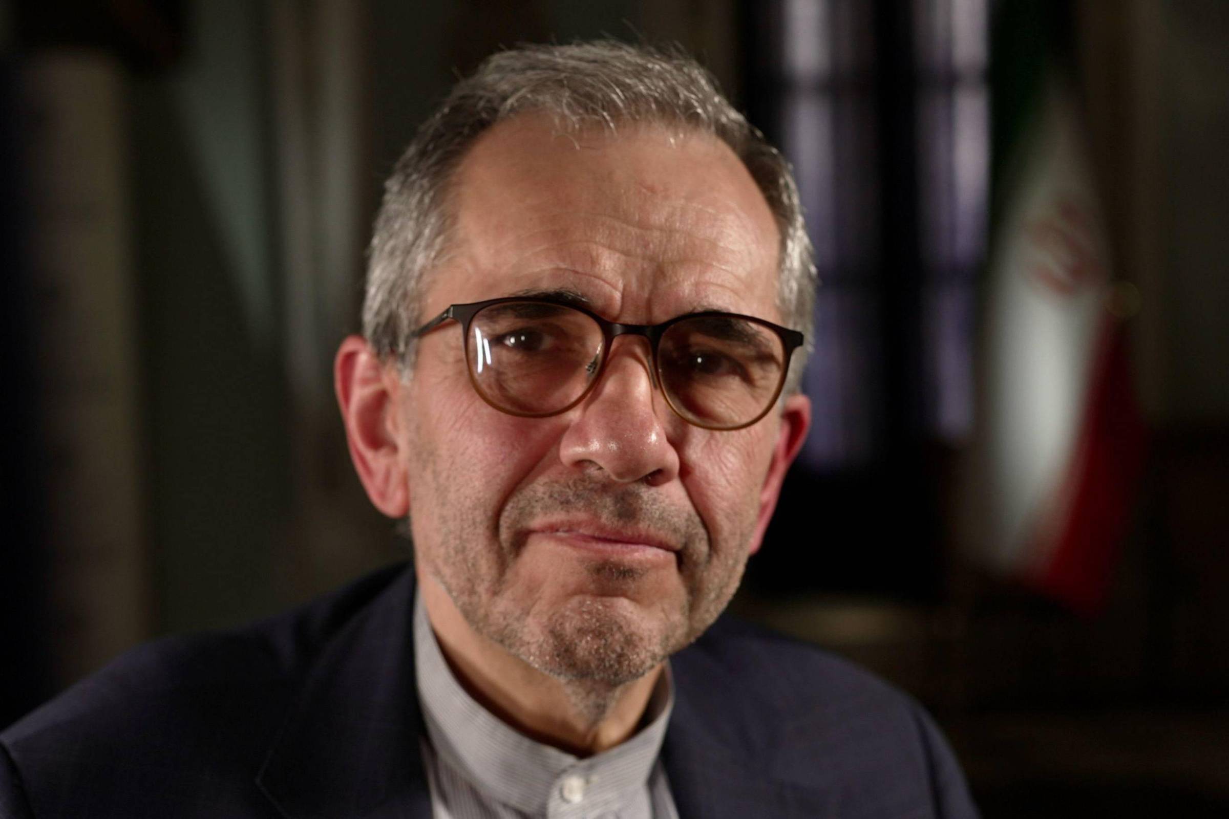 Irã reafirma compromisso com programa nuclear, diz ministro à BBC Takht-Ravanchi afirmou que o Irã "insistirá" em poder enriquecer urânio para o que considera fins pacíficos (Foto: BBC)