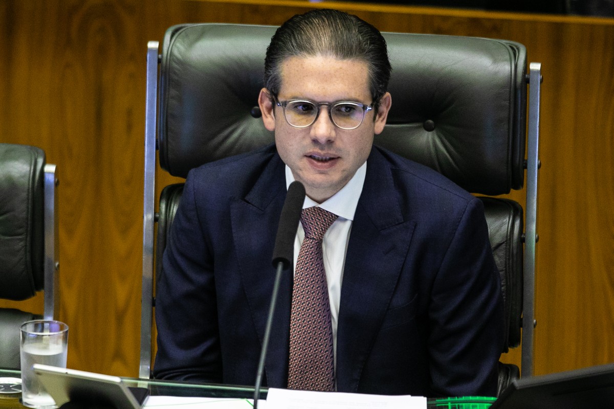Comissão especial é formada para analisar PEC da Segurança, anuncia Hugo Motta Hugo Motta em sessão na Câmara (Foto: Brenno Carvalho / Agência O Globo)