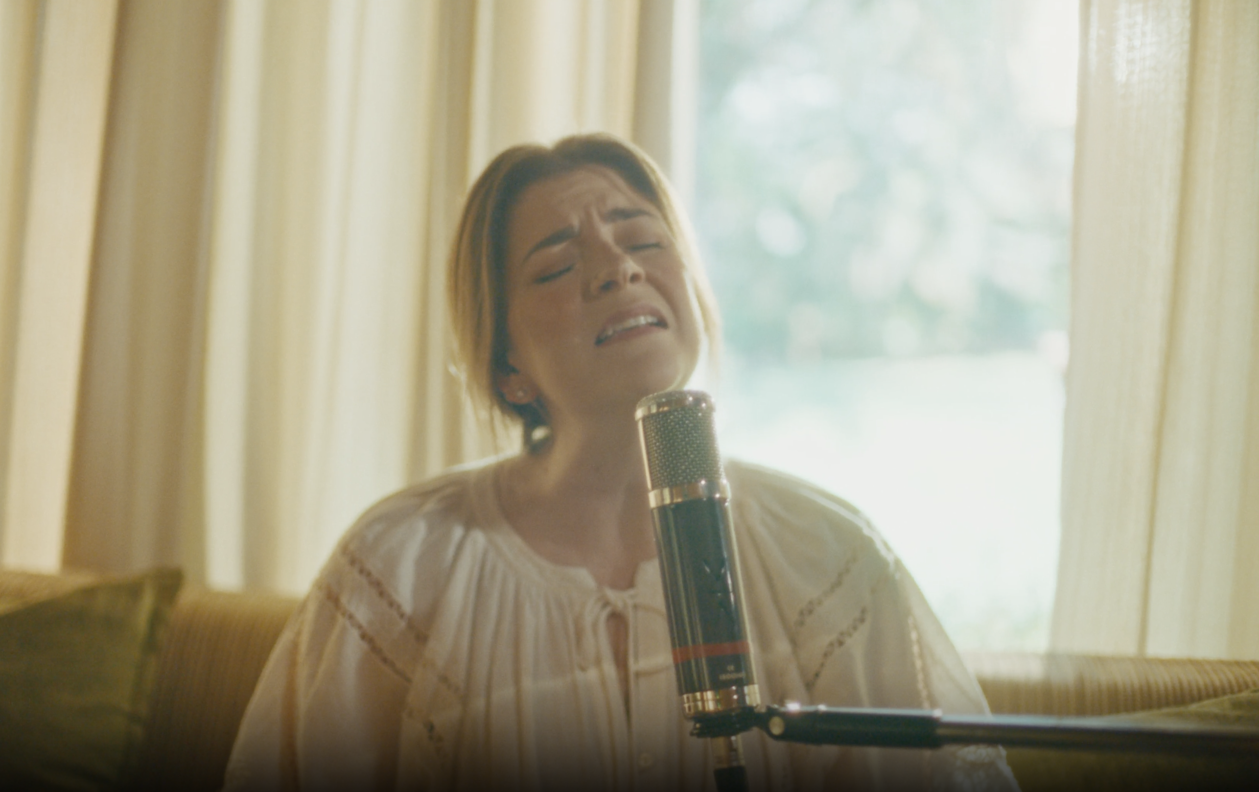 Laura Souguellis apresenta novo projeto musical com o lançamento de “Se Eles Soubessem” Foto: Reprodução