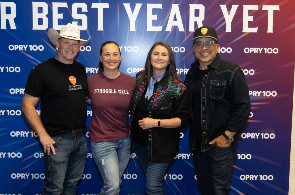 Novas músicas country imperdíveis: descubra os lançamentos de Erin Enderlin e mais A nova safra de músicas desta semana apresenta canções de Rissi Palmer, Eric Lee, Erin Enderlin, Randy Houser, Chase Rice e mais. (Foto: Reprodução)