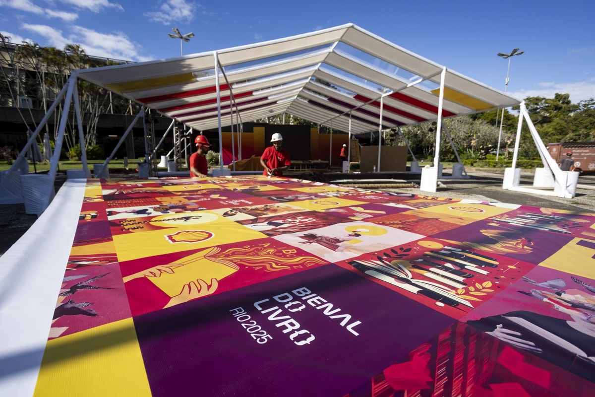 Praça Além da Página, ao ar livre e com programação interativa, é novidade na Bienal do Livro — Foto: Márcia Foletto