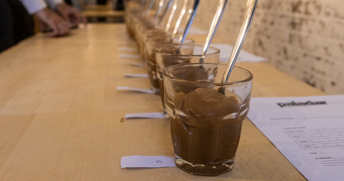 Doce de leite brasileiro é eleito o melhor do País em teste saboroso Teste paladar de doce de leite na doceria Mr. Cheesecake Bake Shop & Deli, na zona sul de São Paulo. (Foto: Taba Benedicto/Estadão)