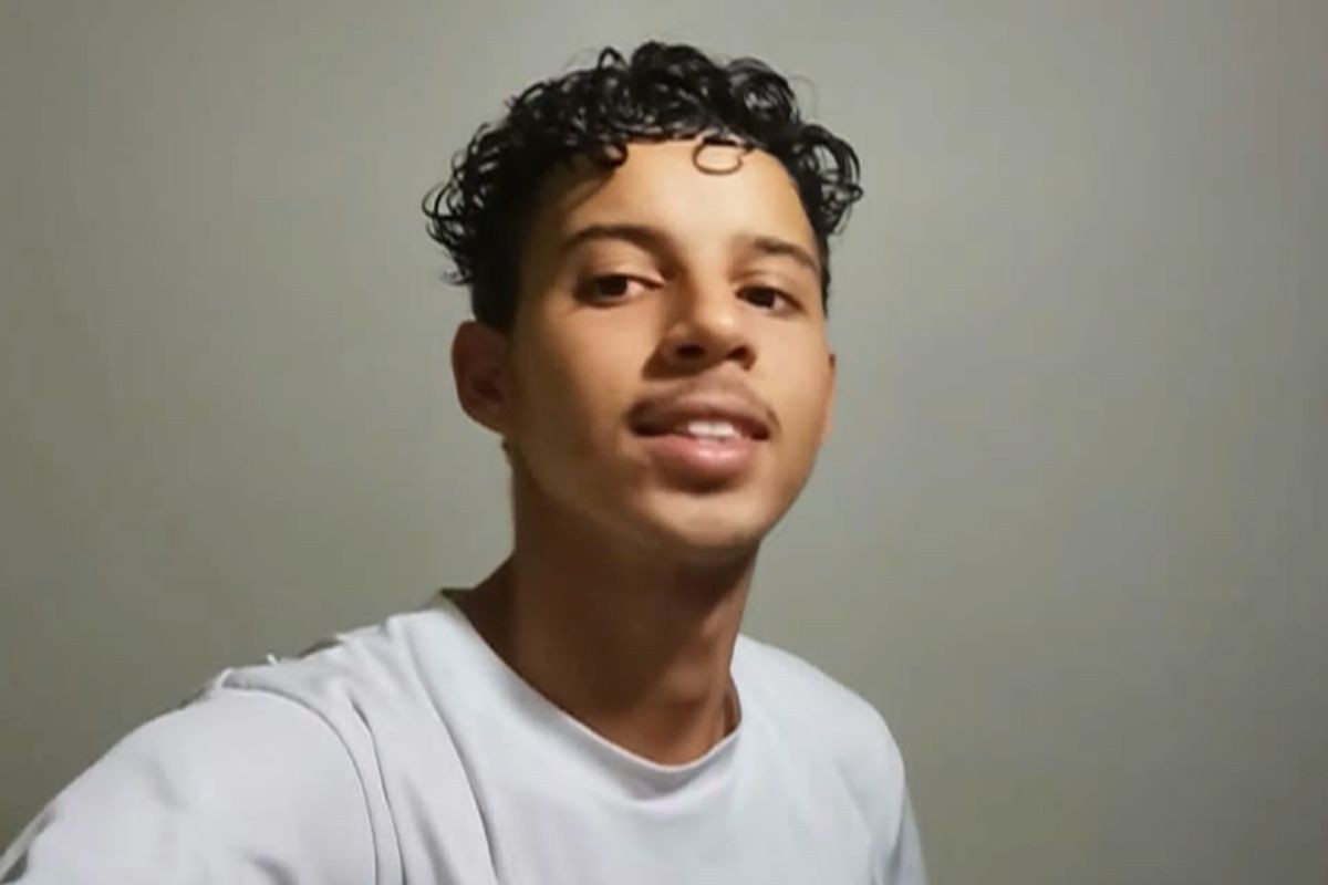Padrasto é preso após jovem ser envenenado com bolinho de mandioca em São Paulo Lucas da Silva, internado em estado grave após comer um bolinho de mandioca supostamente envenenado (Foto: Reprodução)