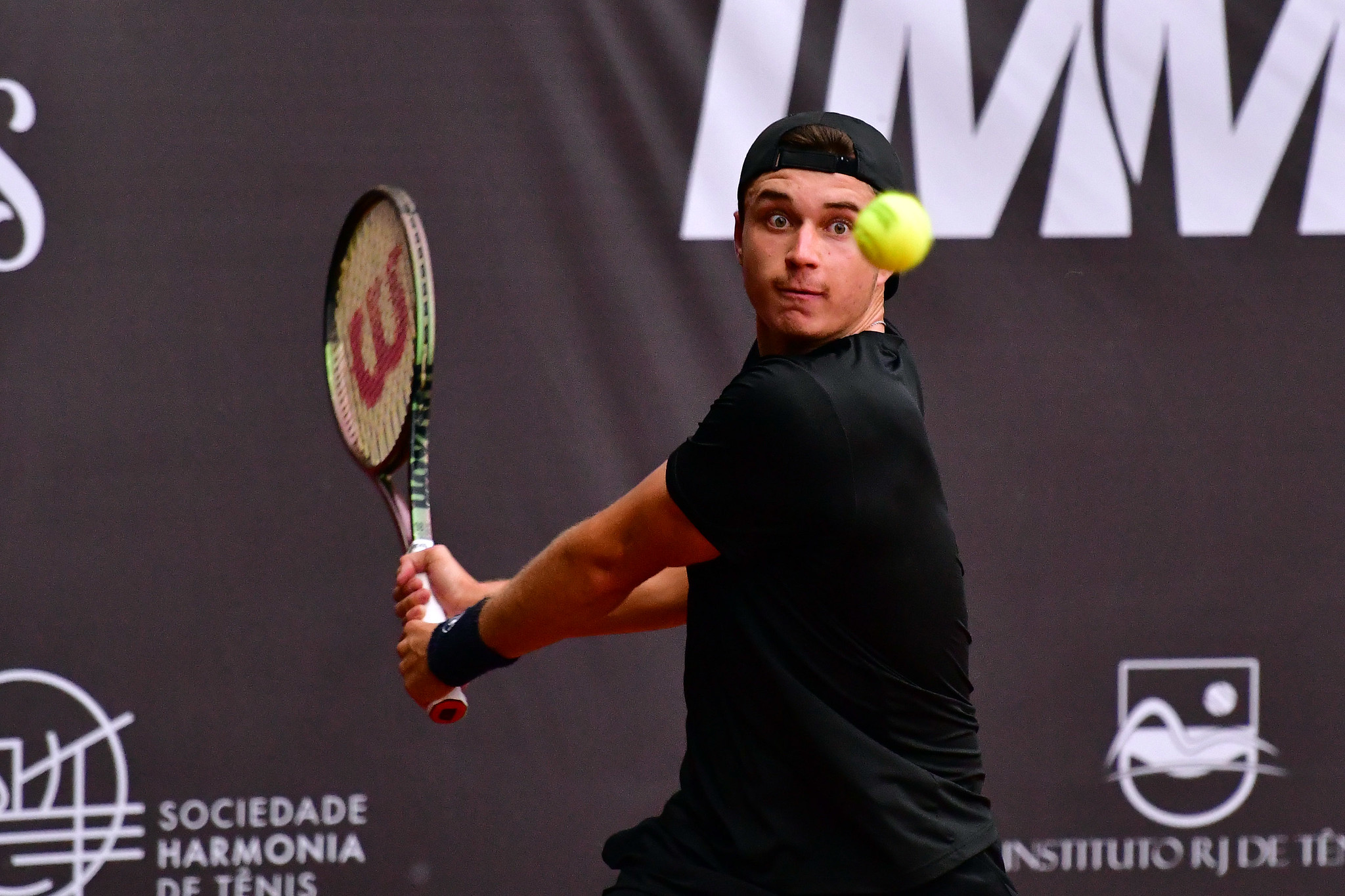 Saraiva e Schiessl avançam para semifinais em torneios da ITF Foto: Reprodução