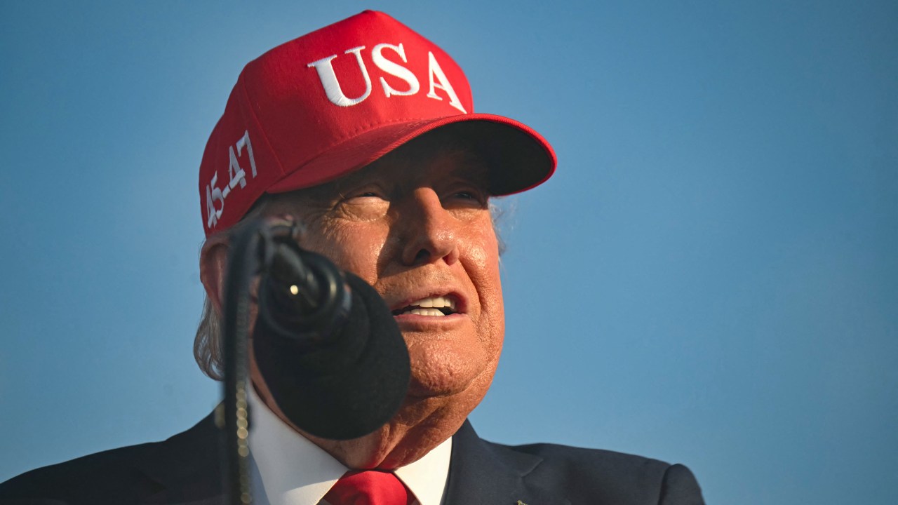 Paz trumpinana avança e presidente celebra novas conquistas políticas Donald Trump, presidente dos Estados Unidos, em 3 de julho de 2025 (Foto: ANDREW CABALLERO-REYNOLDS/AFP)
