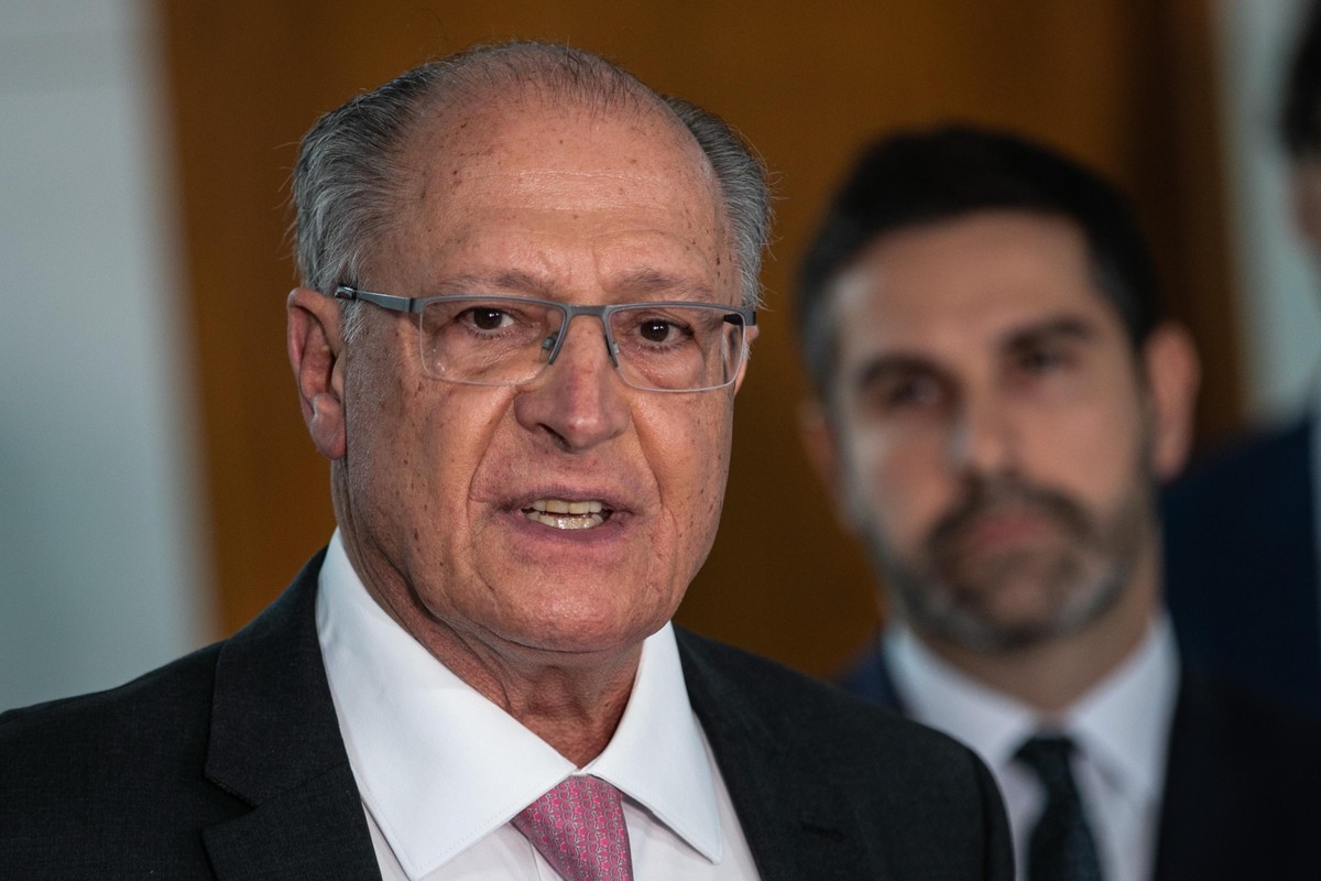 Vice-presidente Geraldo Alckmin fala sobre tarifas de Trump após reunião com empresários (Foto: Brenno Carvalho/Agência O Globo)