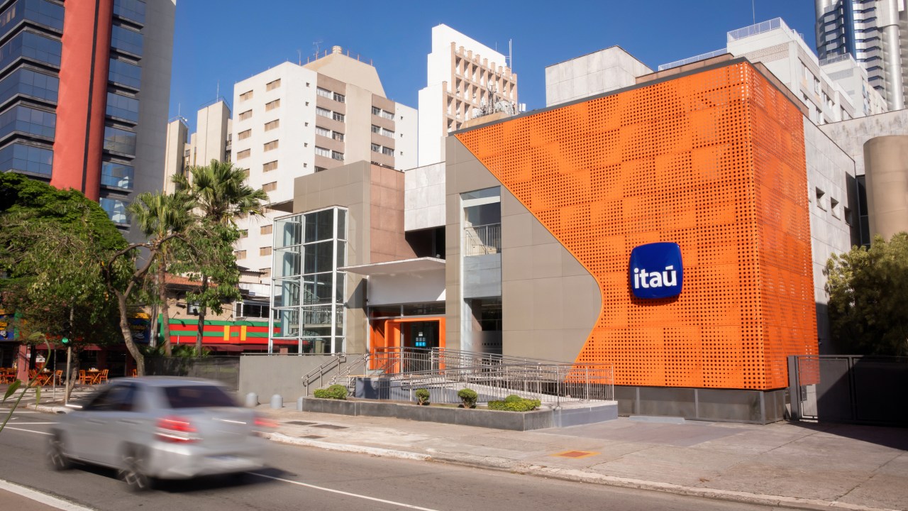 Itaú leiloa imóveis e espera arrecadar R$ 85 milhões em vendas Agência do Itaú: descentralização no atendimento a PMEs (Foto: Itaú/Divulgação)