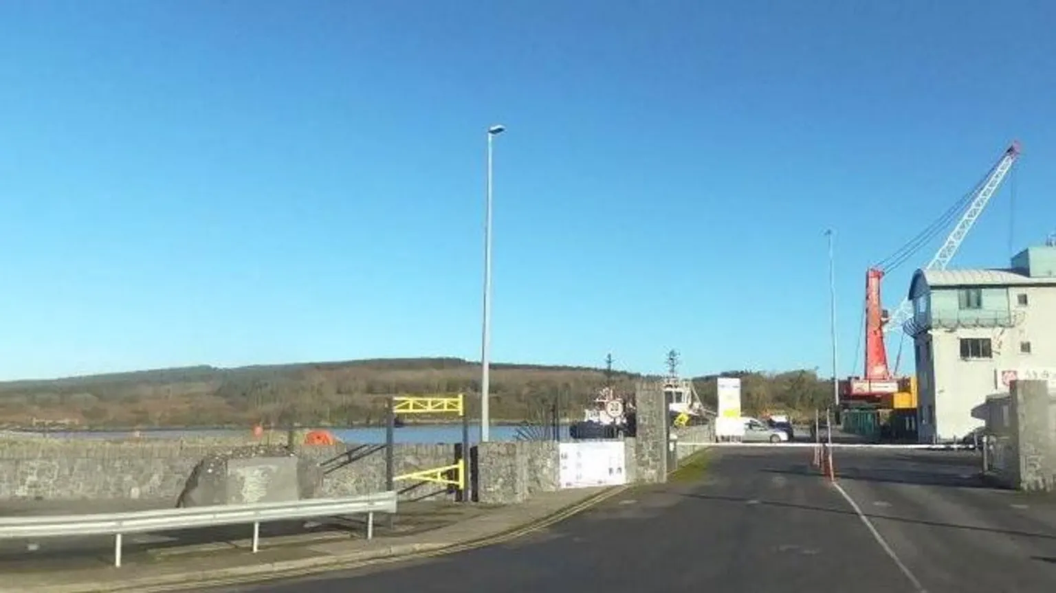 Explosão em navio no porto de Limerick deixa dois homens feridos Shannon Foynes Port é o maior porto de granel da Irlanda (Foto: Google Maps)