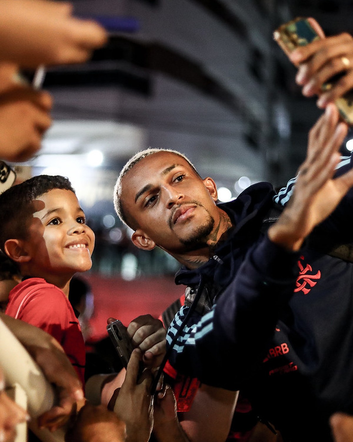 Wesley viaja para Roma e garante: 'retorno será para o Flamengo' Lateral-direito Wesley (Foto: Divulgação)