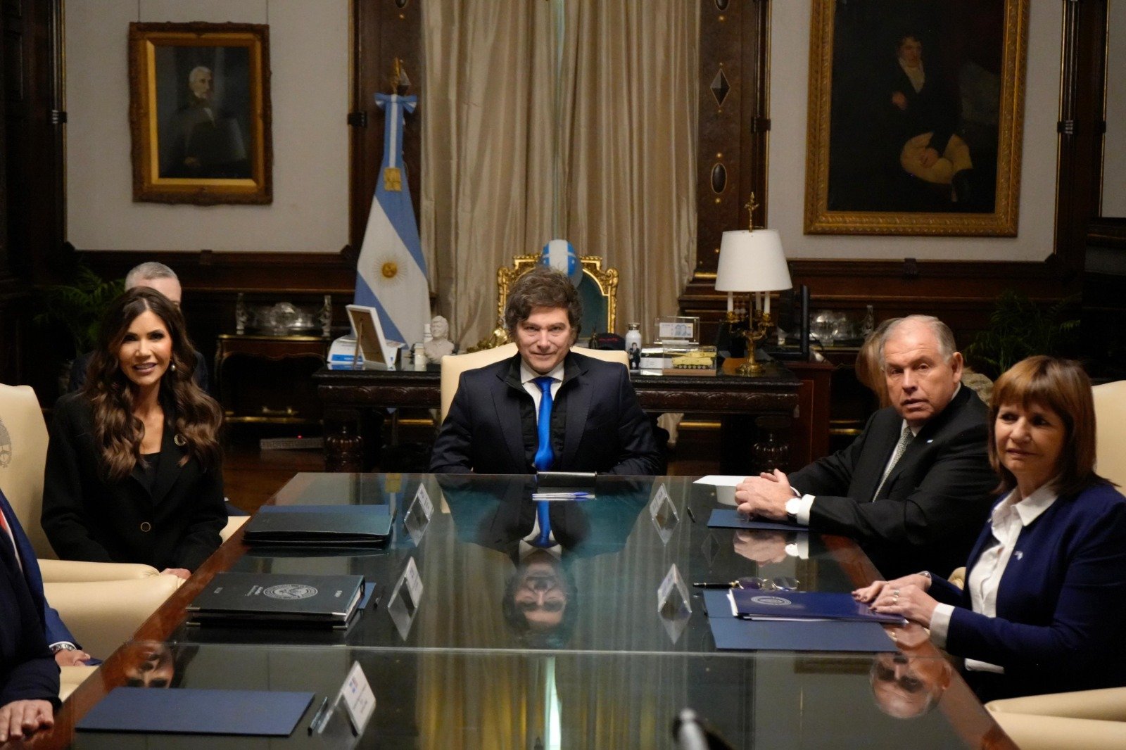 Argentina: Milei inicia acordo para que Argentina não precise mais de visto para entrar nos EUA (Foto: Javier Milei/ X)