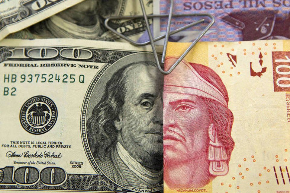 Peso mexicano se valoriza 11% e se destaca entre moedas emergentes apesar de tarifas Moeda mexicana vem chamando a atenção dos investidores diante da instabilidade tarifária dos EUA (Foto: Susana Gonzalez/Bloomberg)