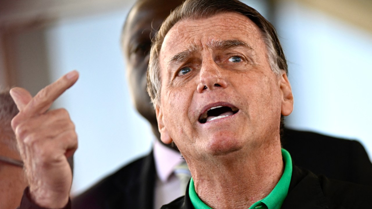 Marionete encanta público em espetáculo inovador e cheio de emoção Jair Bolsonaro (18/07/2025) (Foto: Mateus Bonomi/AFP)