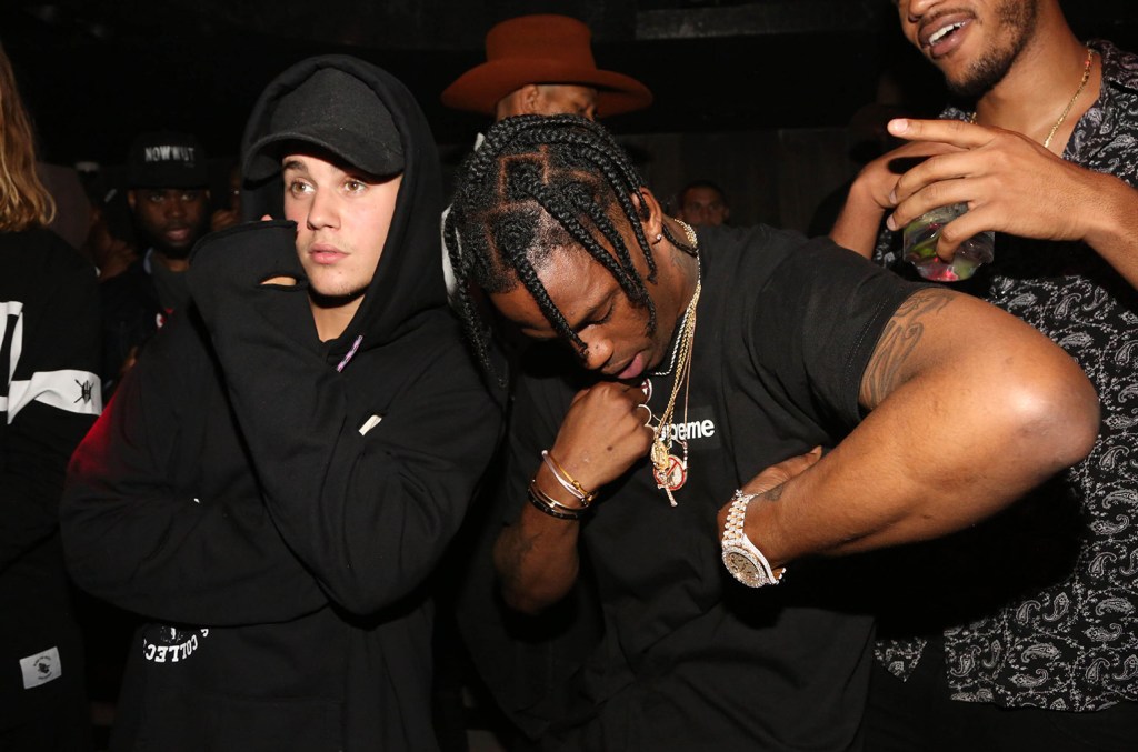 Travis Scott elogiou o 'Swag' de Justin Bieber após sua batalha na Billboard 200. (Foto: Reprodução)