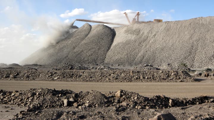 EUA aceleram esforços para garantir acesso a minerais críticos e reduzir dependência da China Foto: Reprodução