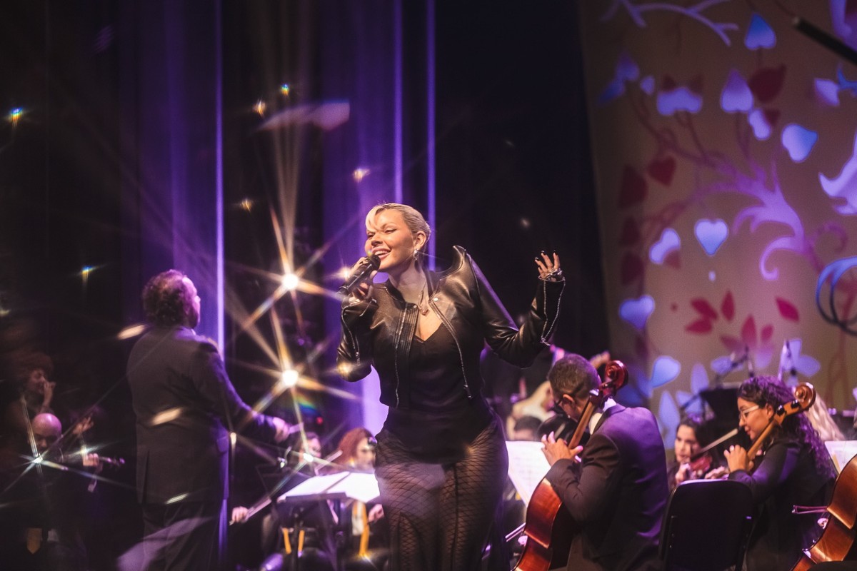 Duda Beat e Orquestra Ouro Preto se apresentam nos Arcos da Lapa Duda Beat e Orquestra Ouro Preto (Foto: Divulgação)