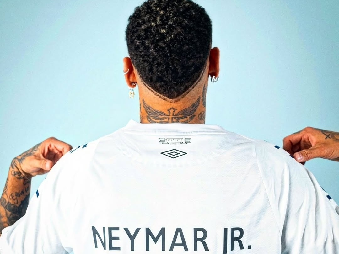 Neymar com a camisa do Santos (Foto: Reprodução/Santos FC)