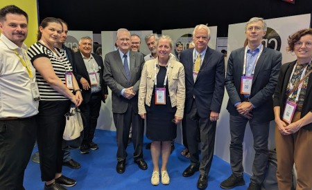 FAPESP e CNRS fortalecem laços durante visita à VivaTech