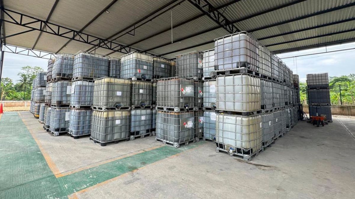 México apreende 880 mil litros de combustível roubado em nova ação contra o huachicol Almacén ilegal de combustibles asegurado en Tabasco. (Foto: Governo de México)