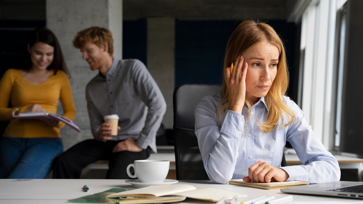 Identifique e enfrente a síndrome de Procusto no ambiente de trabalho Síndrome de Procusto: como identificar sinais no ambiente de trabalho (Foto: Freepik)