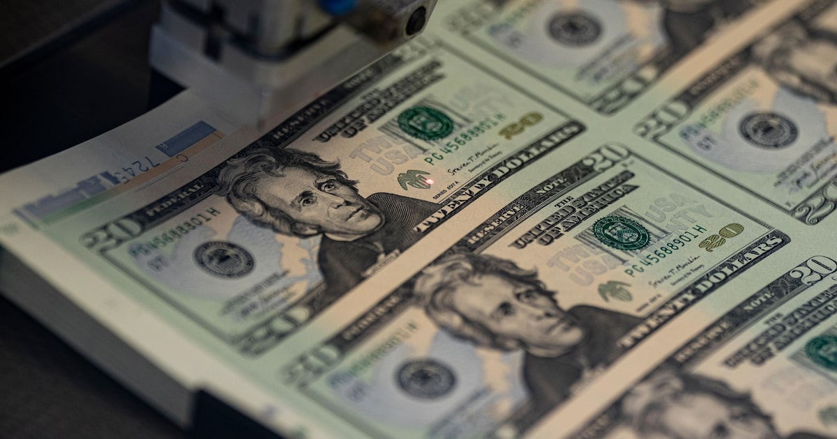 Dólar atinge R$ 5,59 e Ibovespa recua com retorno do decreto do IOF STF revalida decreto do governo federal de aumento de alíquotas do IOF após derrubada no Congresso (Foto: Reprodução)