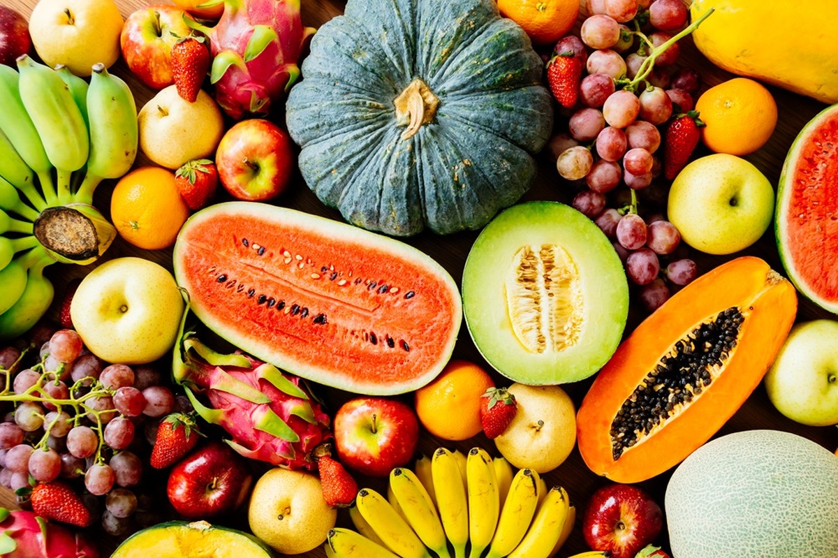 Fruta indicada por especialistas ajuda a relaxar e melhora a qualidade do sono Frutas (Foto: Freepik/Reprodução)