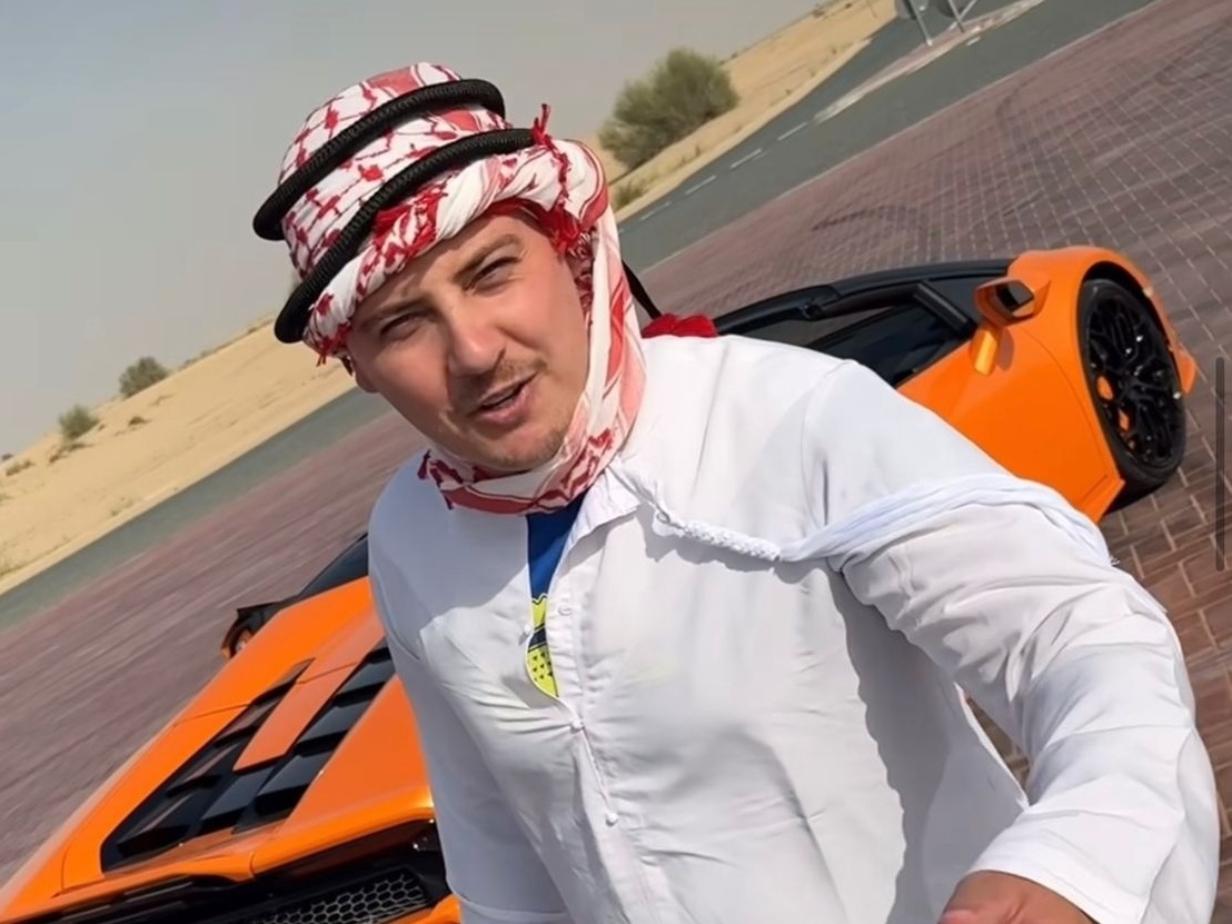 Influencer é preso em Dubai após ser procurado por divulgar Jogo do Tigrinho Eduardo Felipe Campelo, 30 anos, expõe sua vida de luxo em Dubai (Foto: Reprodução/Instagram)