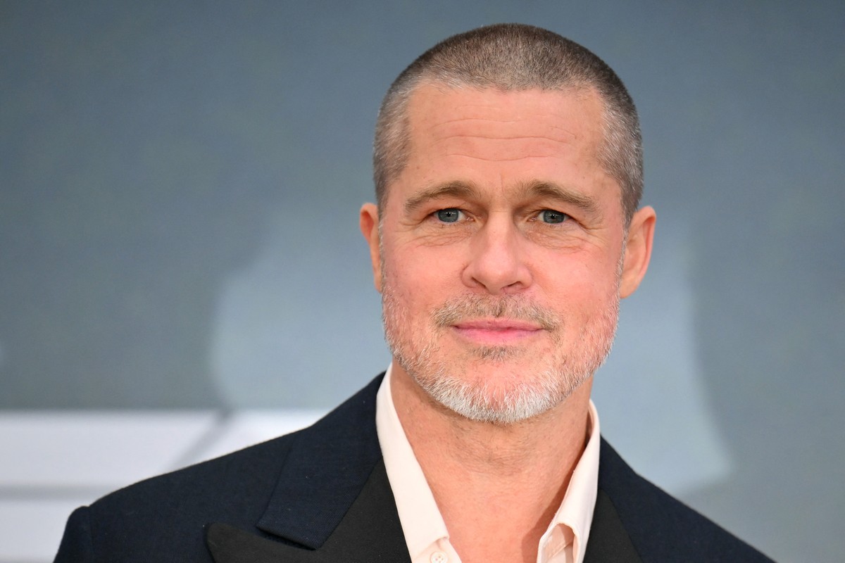 Brad Pitt revela desafios da sobriedade e abandono da maconha O ator americano Brad Pitt na première de 'F1' (Foto: Angela Weiss/AFP)